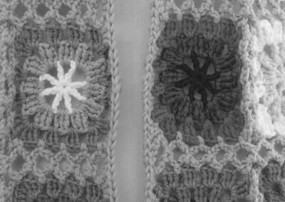 Gilet de carrés crochetés
